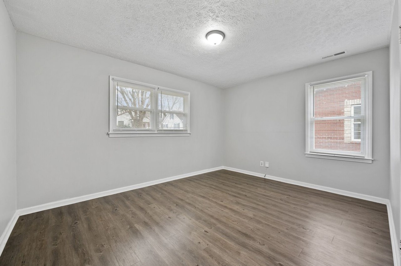 713 Ann Ave - Photo 3 of 11