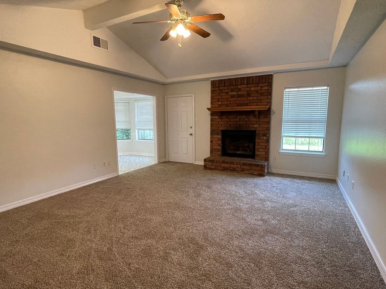 2433 Brookside Dr - Photo 3 of 13