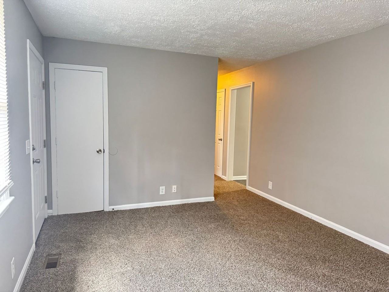 2213 Glory Dr - Photo 3 of 18