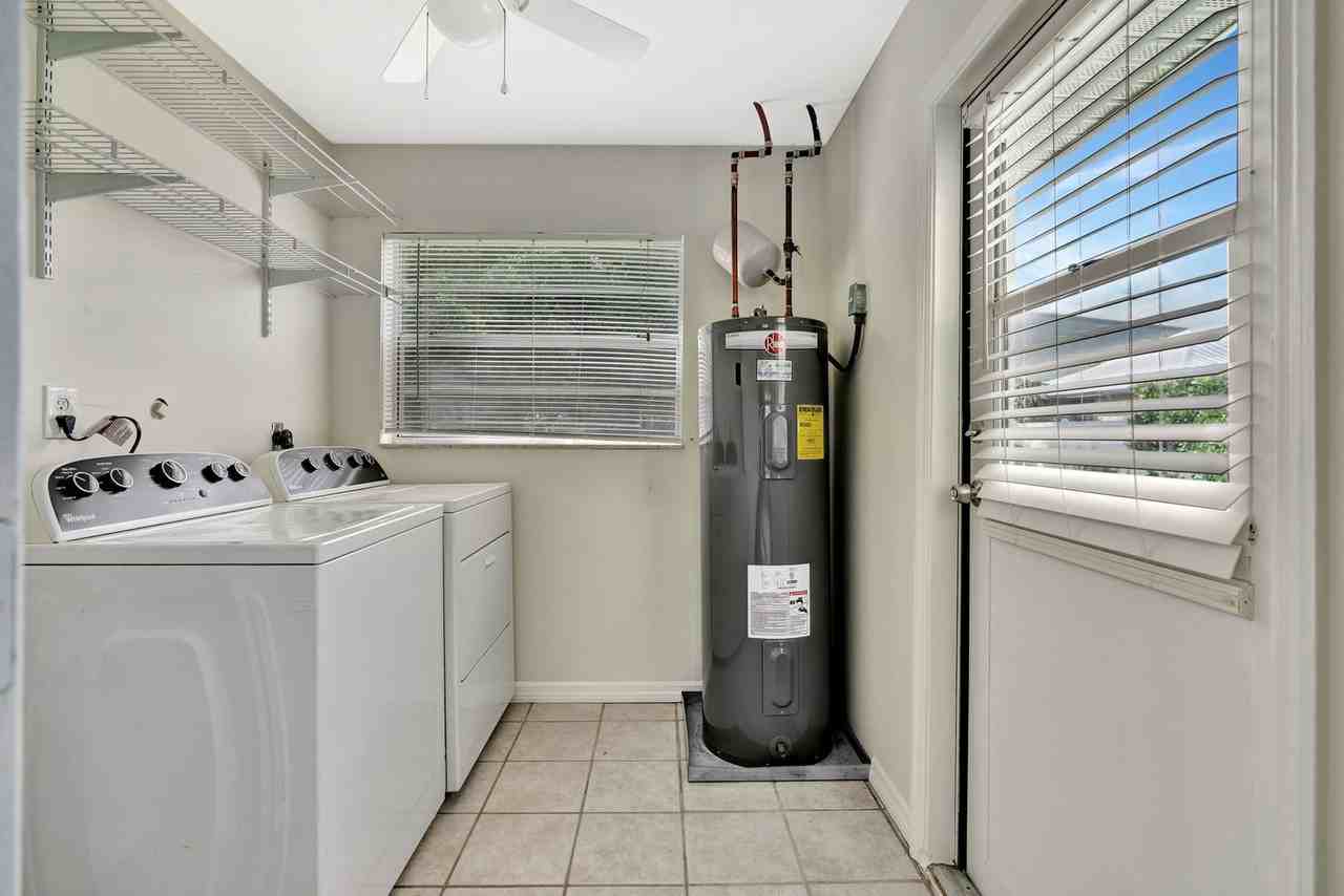 8968 Se Pine Cone Ln - Photo 6 of 39