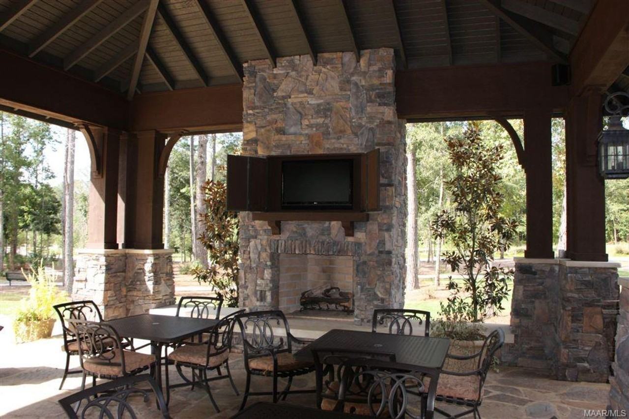 9800 Bluestone Cir - Photo 2 of 30