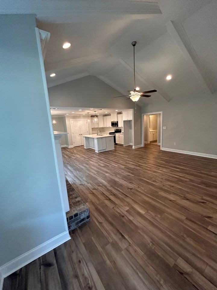 101 Hunters Hill Way - Photo 6 of 30
