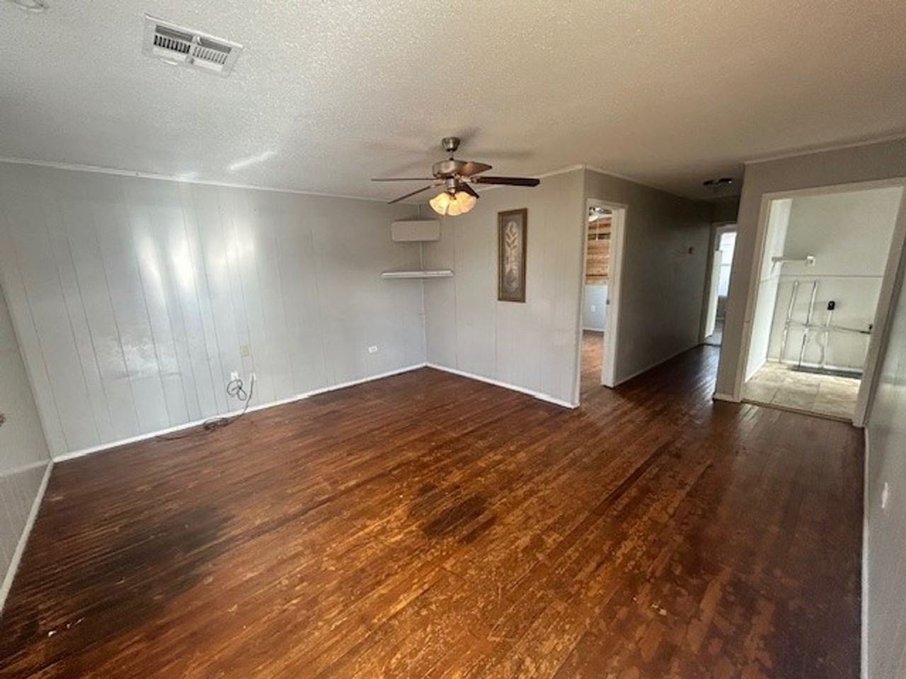 1920 Barnard St - Photo 2 of 9