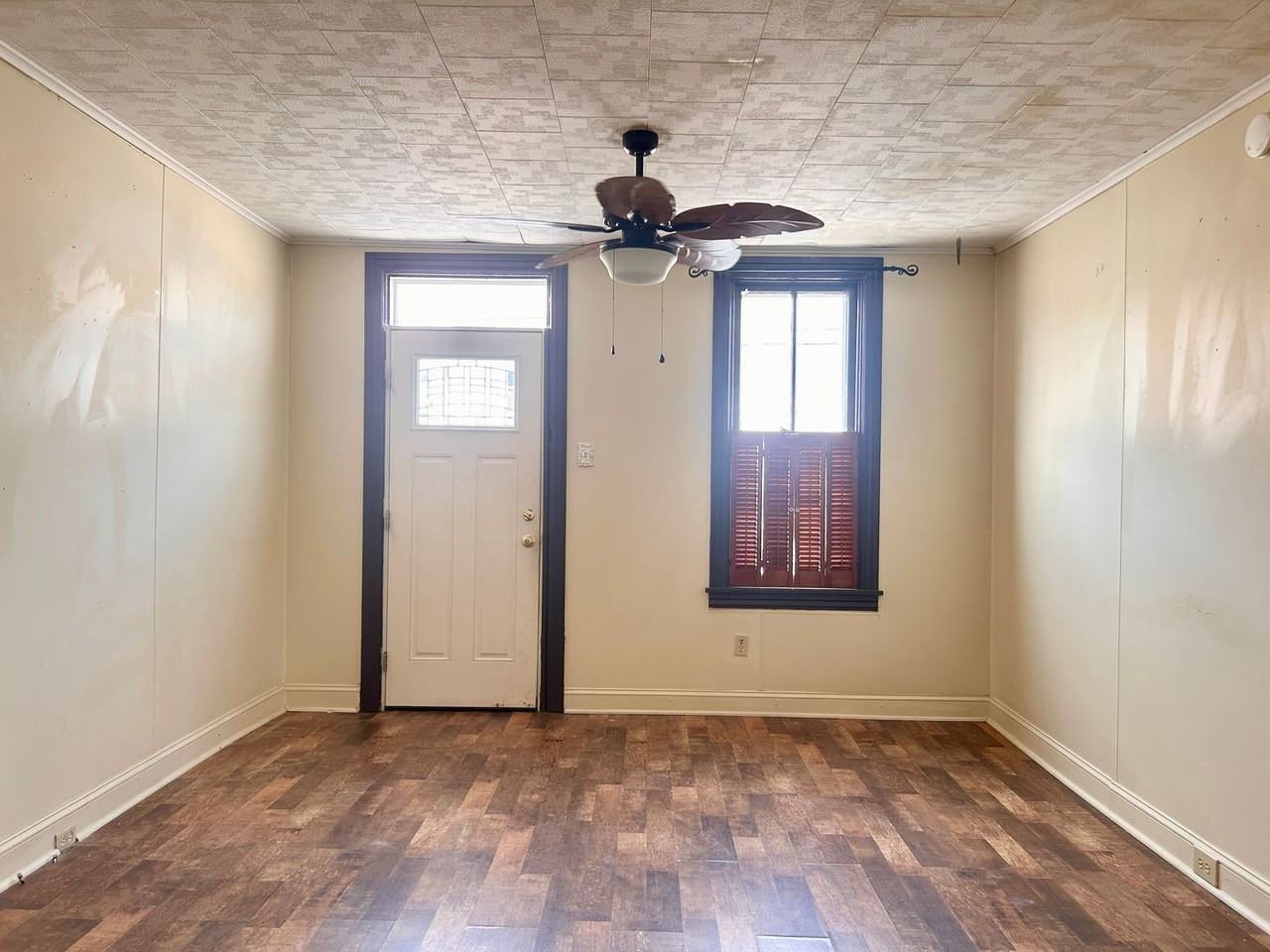 518 Manor St - Photo 3 of 23