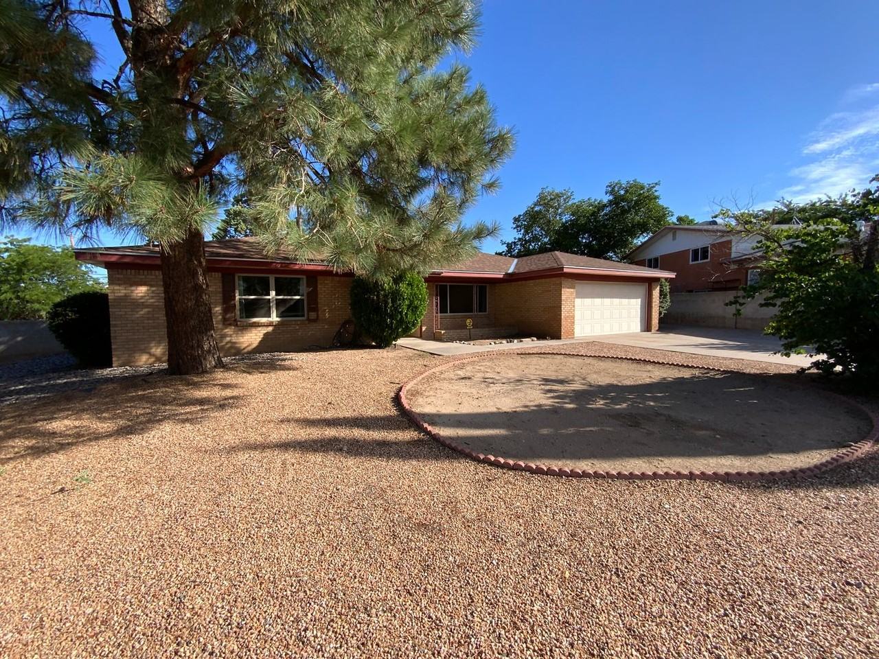 3833 San Marcos Pl Ne - Photo 3 of 34