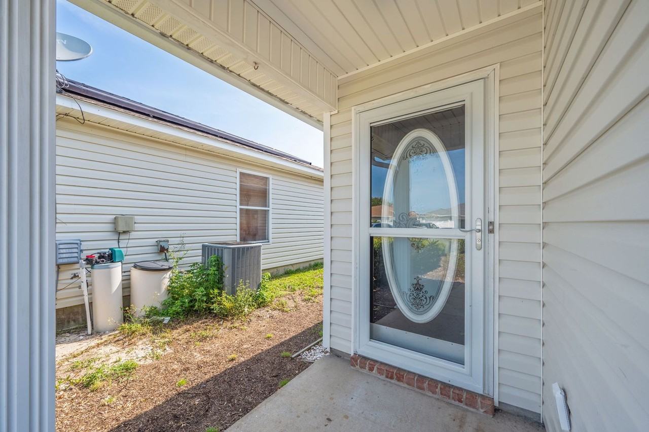 7648 Chablis Cir - Photo 4 of 38
