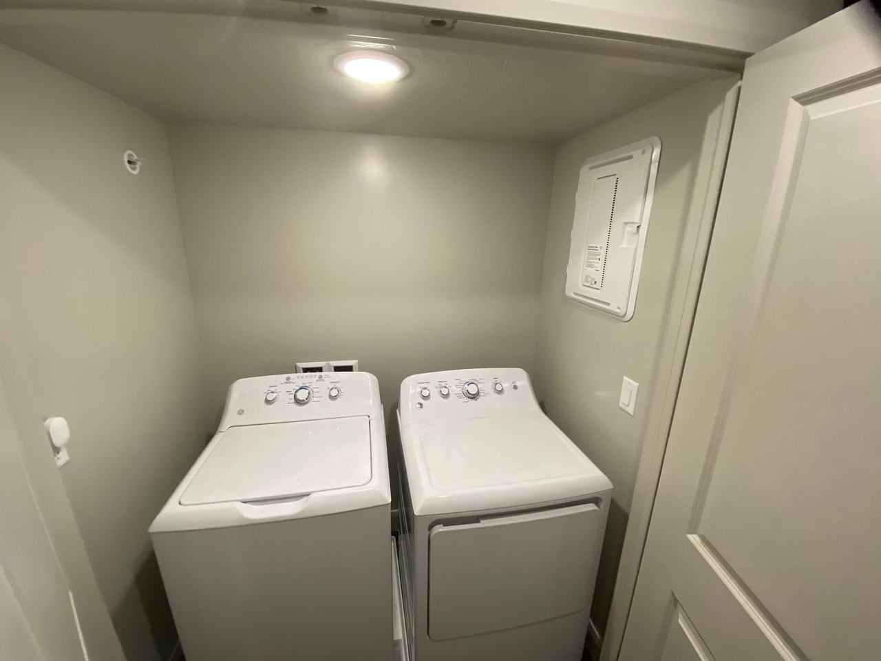 133 N Rock Canyon St - Photo 4 of 27