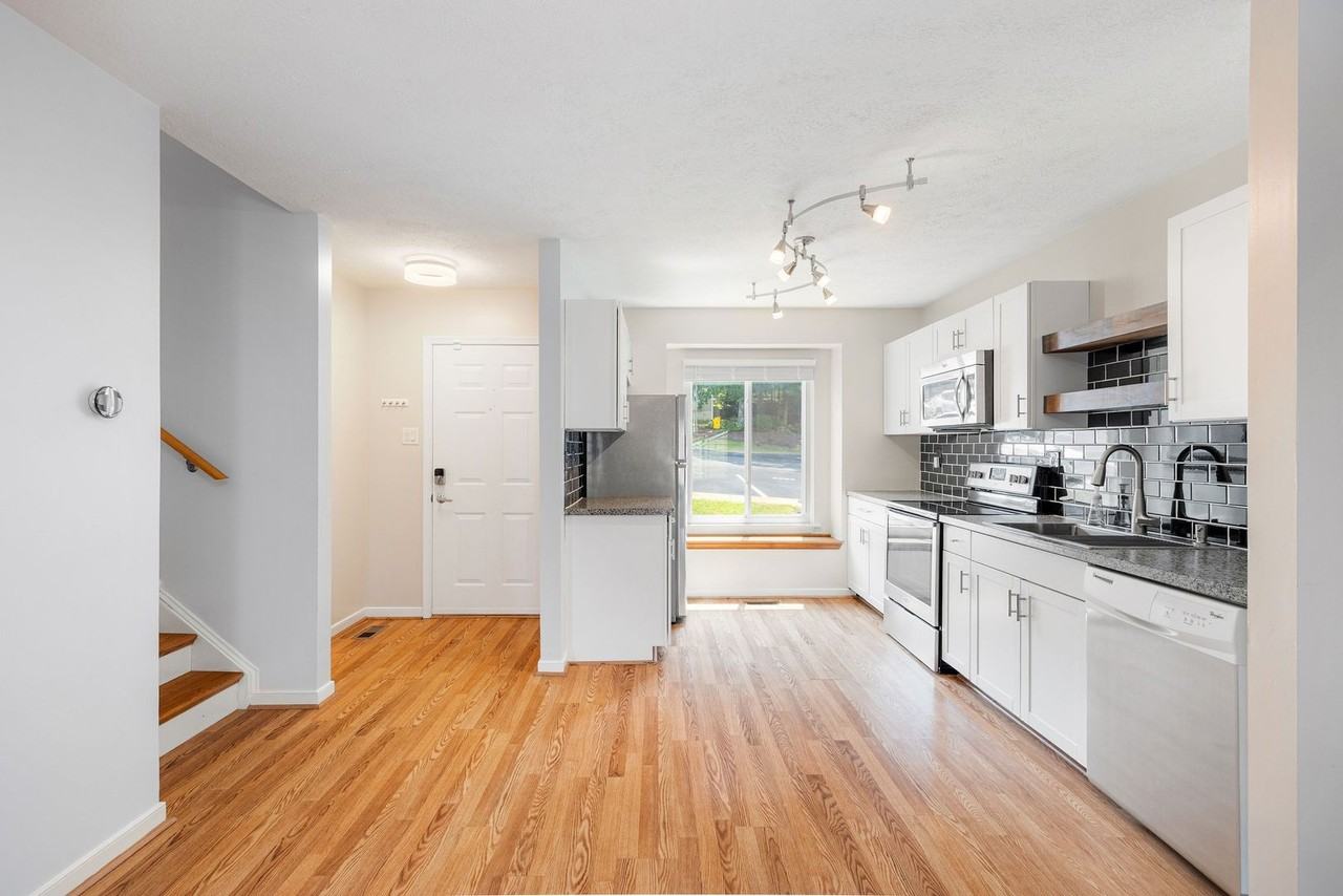 2087 Airy Cir - Photo 6 of 31