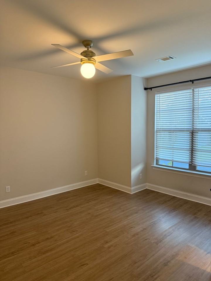 9470 Fox Gap Ln - Photo 3 of 25