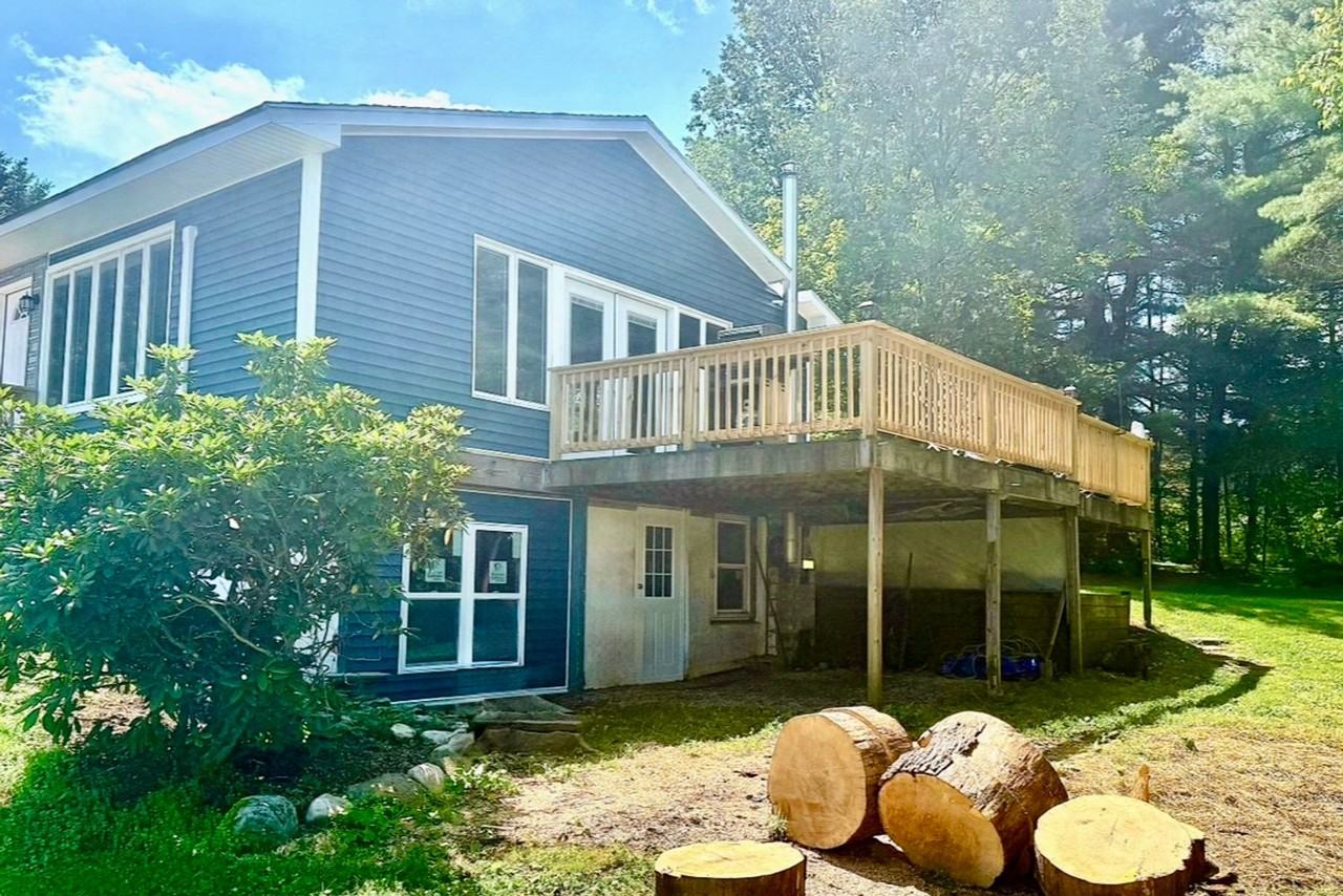 24 S Danby Rd - Photo 2 of 18