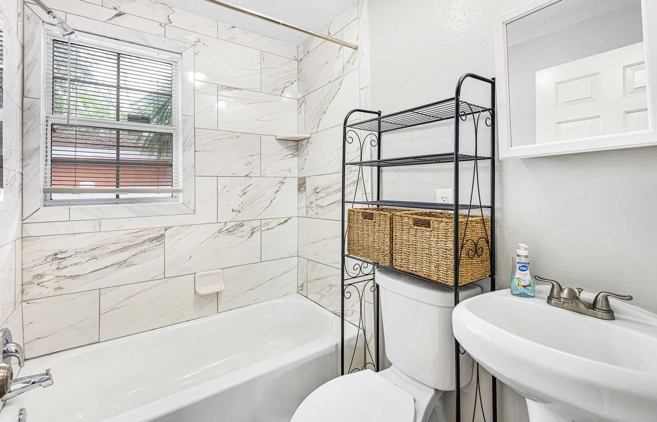 3703 E North Bay St - Photo 7 of 24