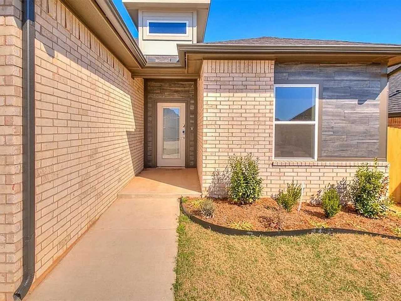 11709 Sw 47th St - Photo 4 of 34