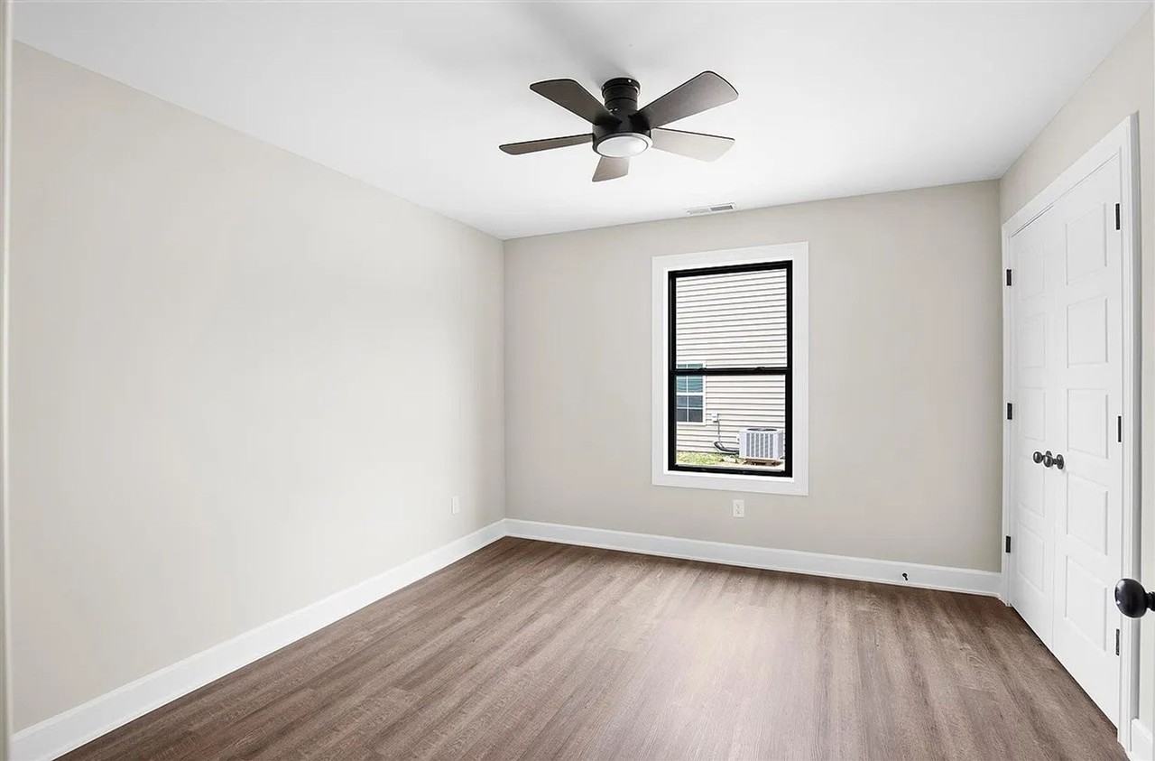 107 Madeline Ct - Photo 6 of 9