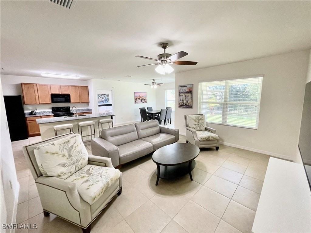 604 Southwest 26th Street - Photo 5 of 24