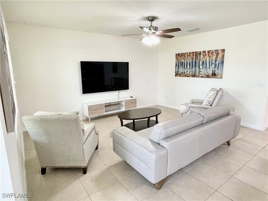 604 Southwest 26th Street - Photo 7 of 24