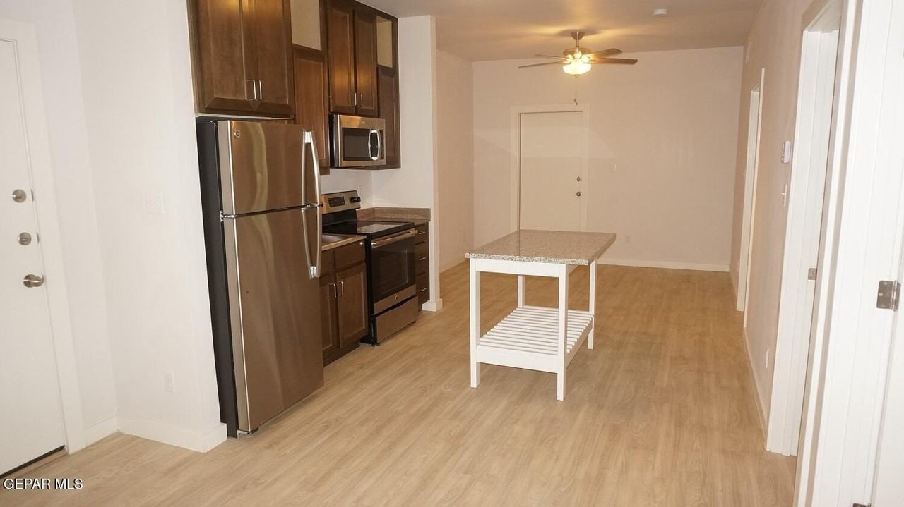 1061 Ranger St Apt 18 #18 - Photo 2 of 13