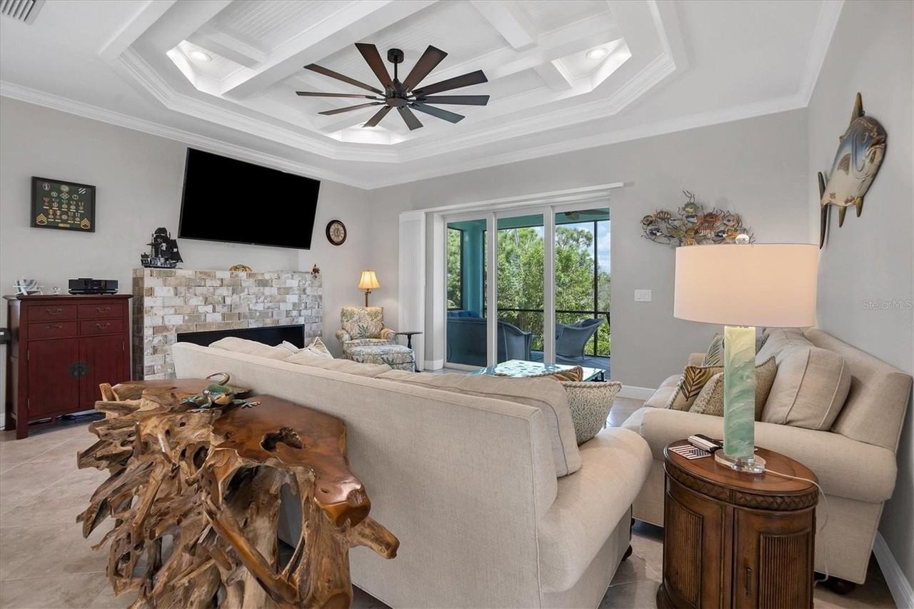 10439 Coquina Ct - Photo 3 of 24