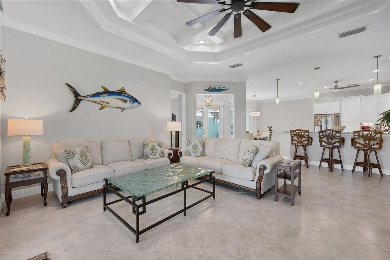 10439 Coquina Ct - Photo 5 of 24