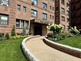 6433 99th St #6H - Photo 1 of 1