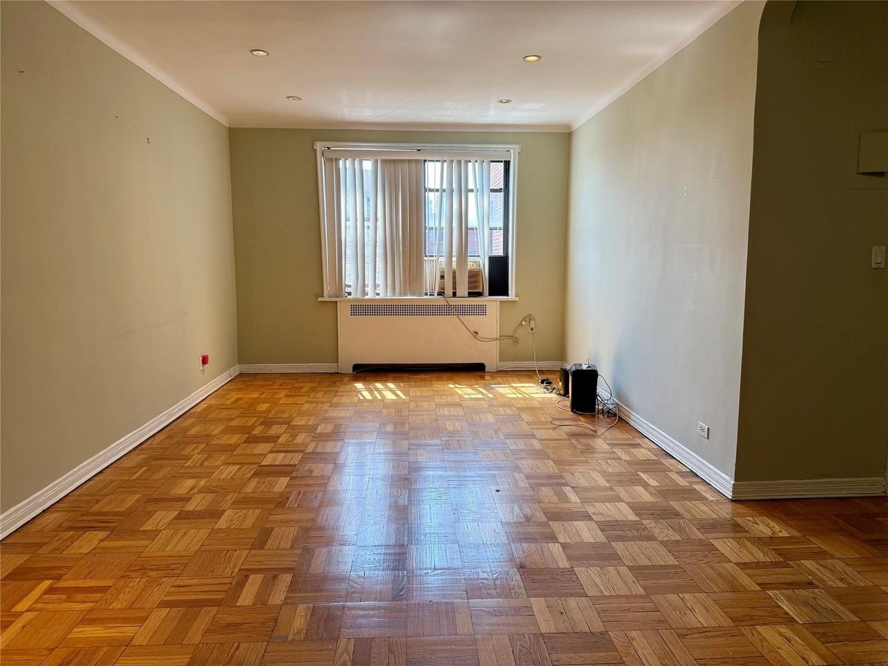 6433 99th St #6H - Photo 4 of 10