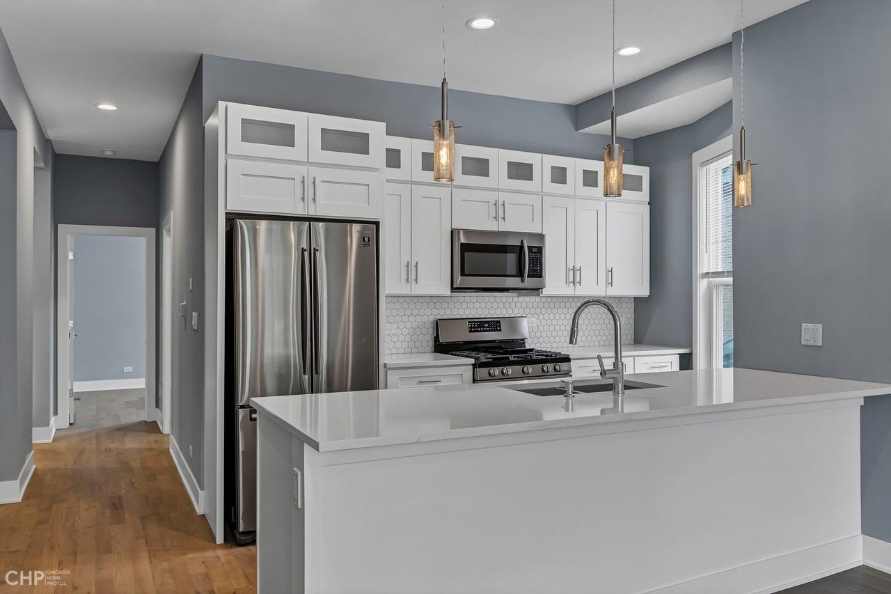 6439 S Maryland Ave #3 - Photo 5 of 11