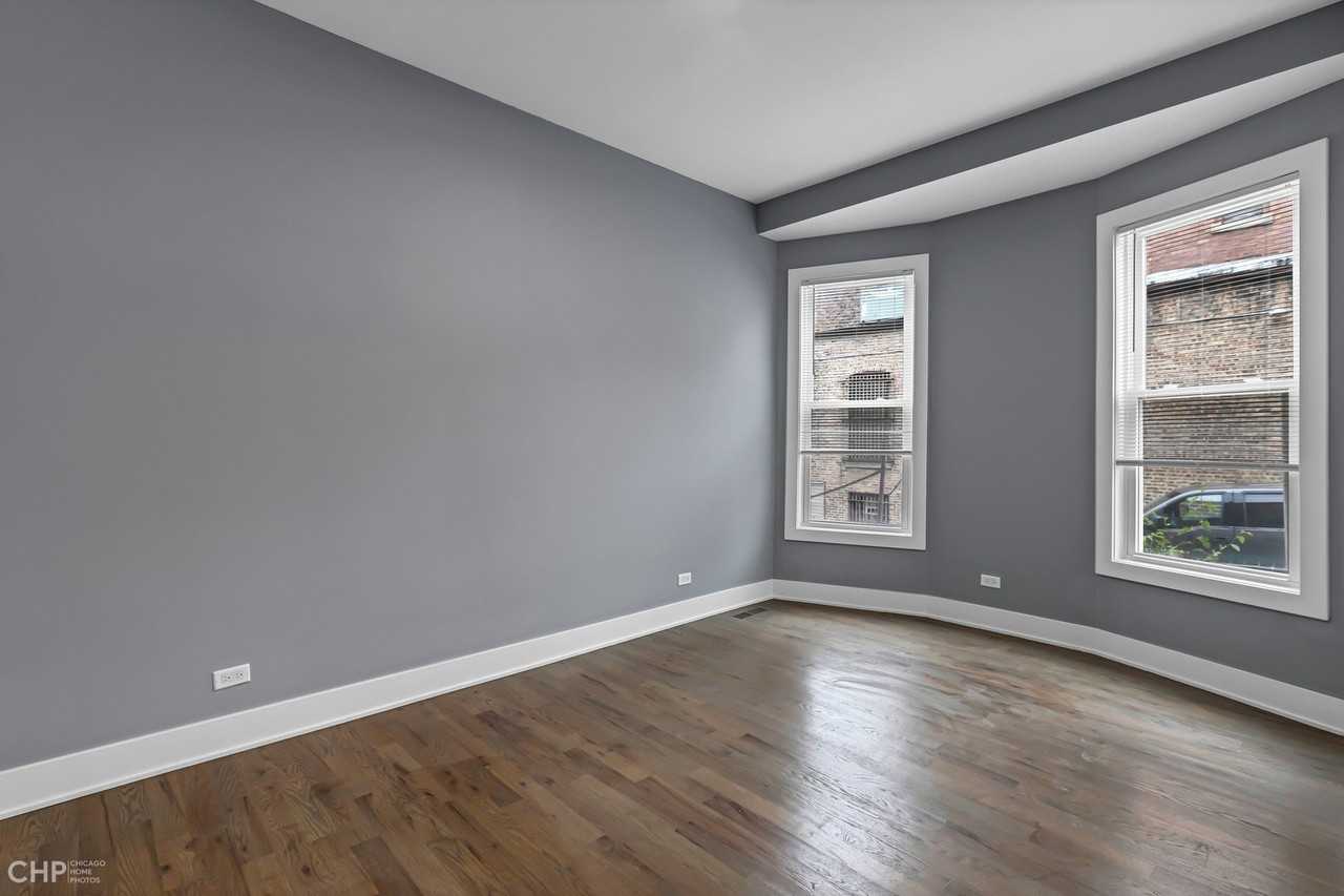 6439 S Maryland Ave #3 - Photo 7 of 11