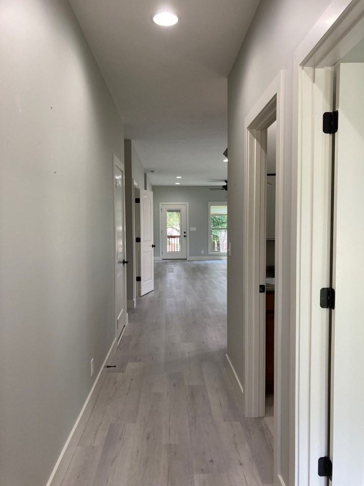 1085 W Melchoir Cir - Photo 3 of 32