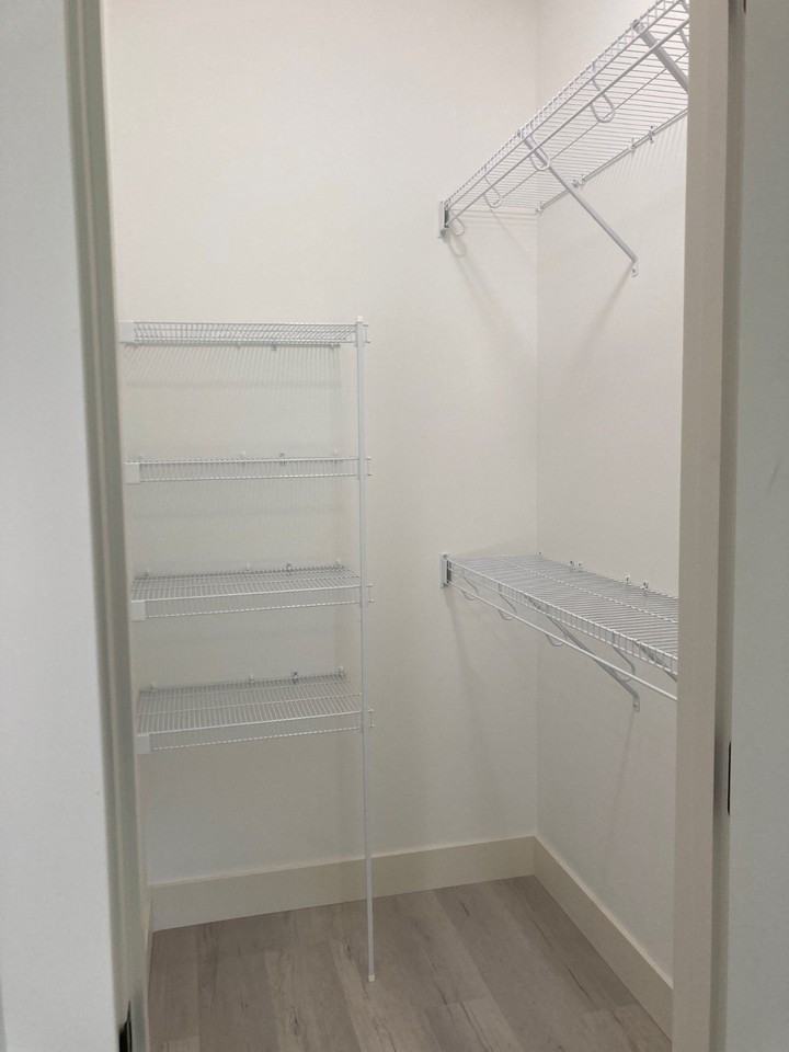 1085 W Melchoir Cir - Photo 6 of 32