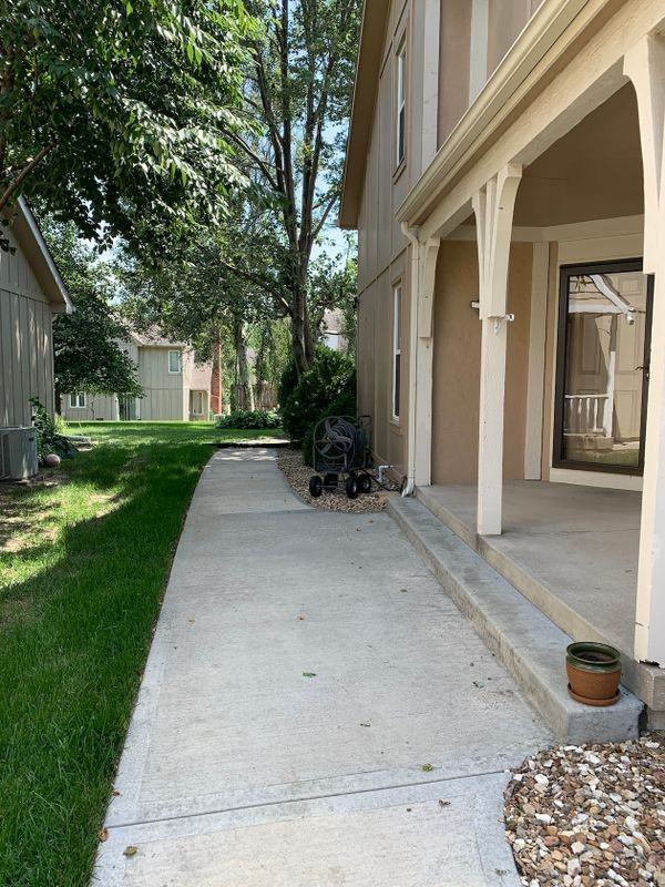 10901 W 115th Ter - Photo 7 of 16