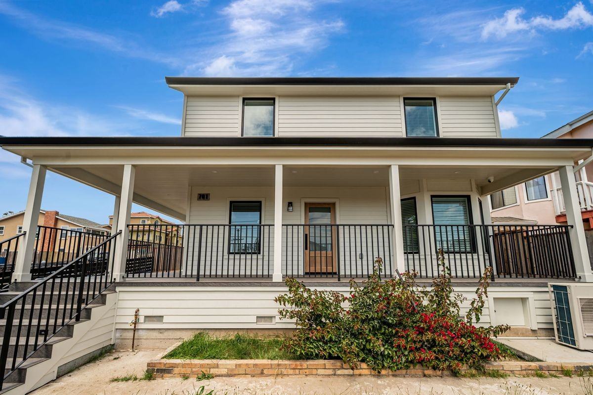 701 Olive Ave ##1 - Photo 2 of 29