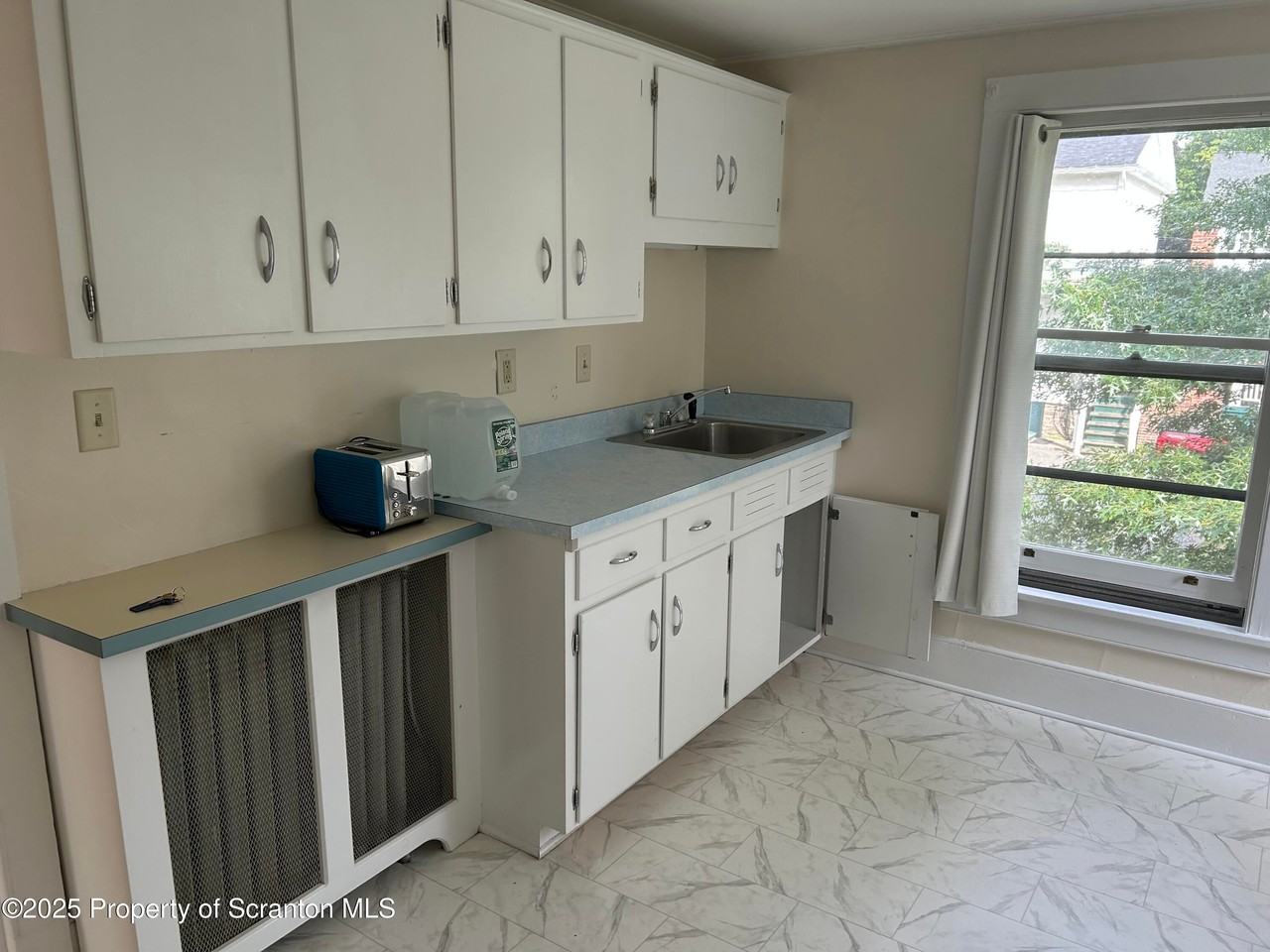 344 Church Street - Photo 7 of 16