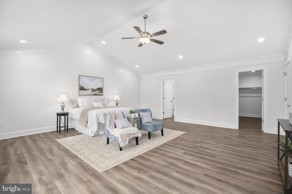 10302 Laurel Ridge Way - Photo 4 of 50