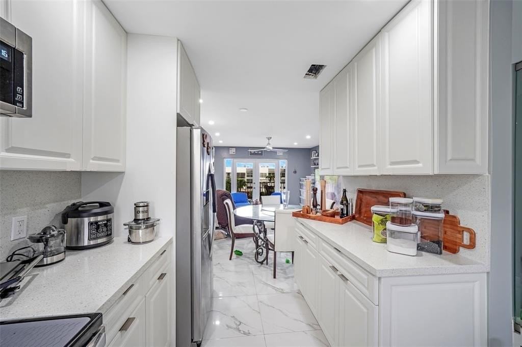 6650 Royal Palm Blvd - Photo 3 of 26