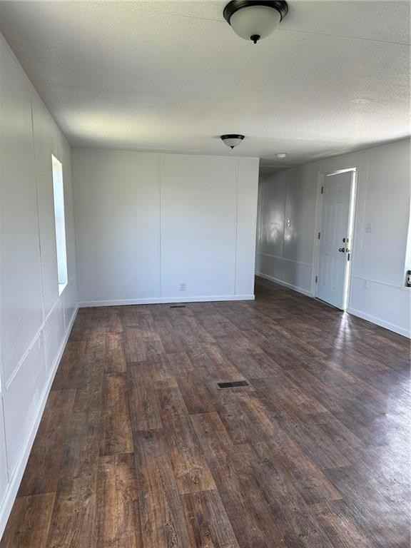 136 Orange St - Photo 2 of 12