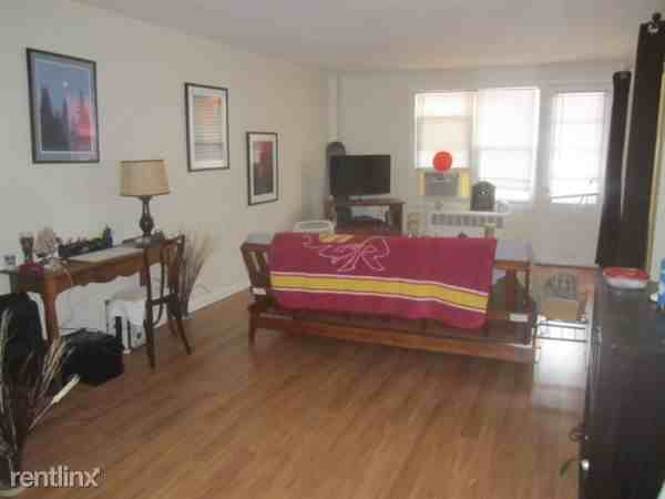 700 Summer Street - Photo 3 of 6