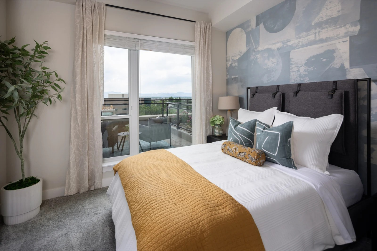 The Emerson - Photo 4 of 12