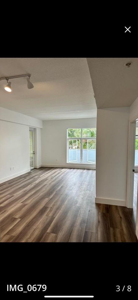 1203 Town Center Dr - Photo 3 of 7