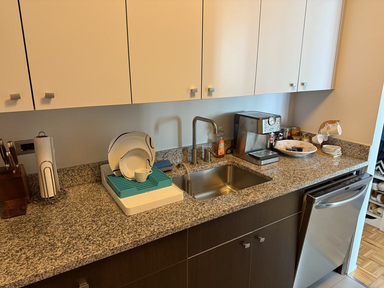 43-10 Crescent Street #2307 - Photo 6 of 18