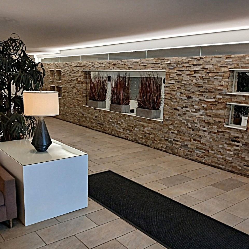 1414 Greenfield Apartments - Photo 2 of 8