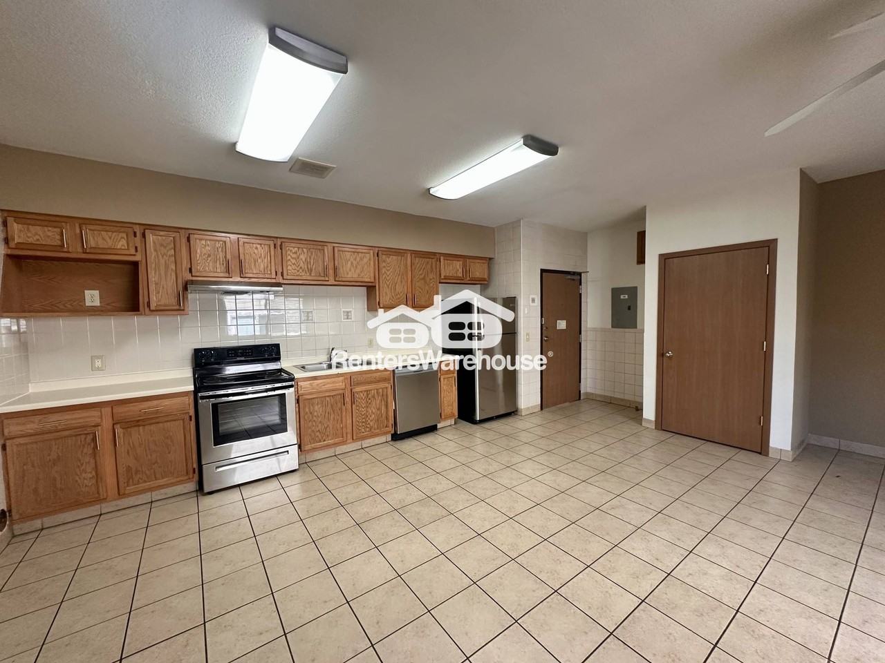 918 17th Ave Se #102 - Photo 2 of 39