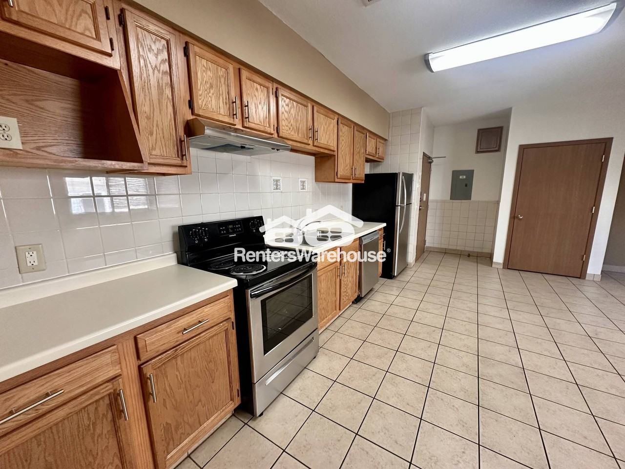 918 17th Ave Se #102 - Photo 3 of 39