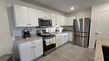 featured image of 686 W Calle Calca