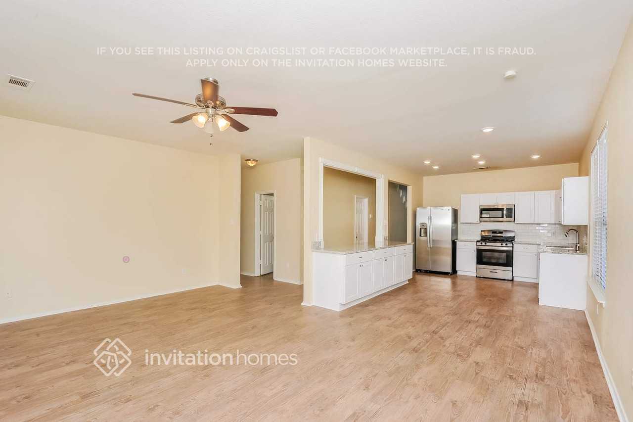 5601 Desert Willow Ct - Photo 6 of 18