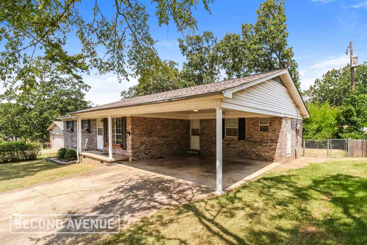 8110 Alvin Ln - Photo 2 of 30