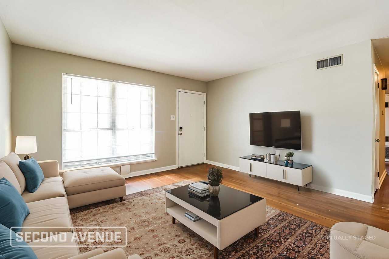 8110 Alvin Ln - Photo 4 of 30