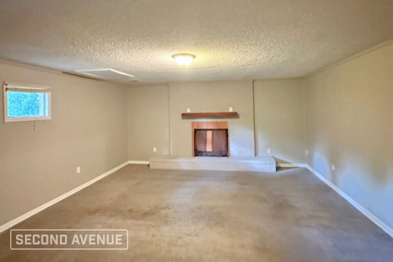 3533 Naylor Dr - Photo 4 of 16