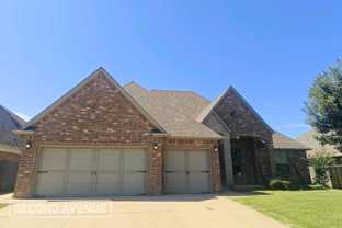 904 Nw 186th St - Photo 1 of 1