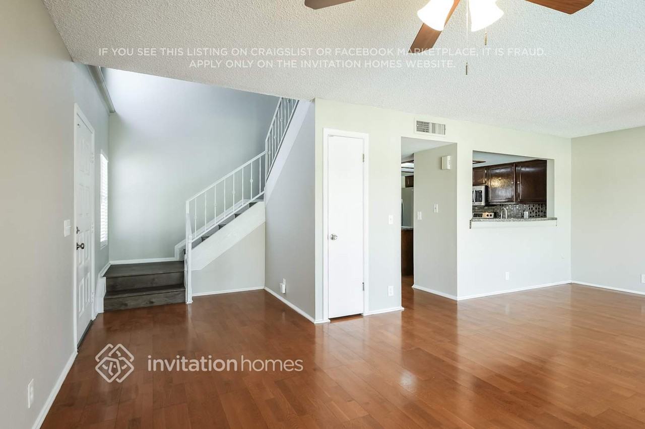 14240 N 50th Ln - Photo 3 of 17