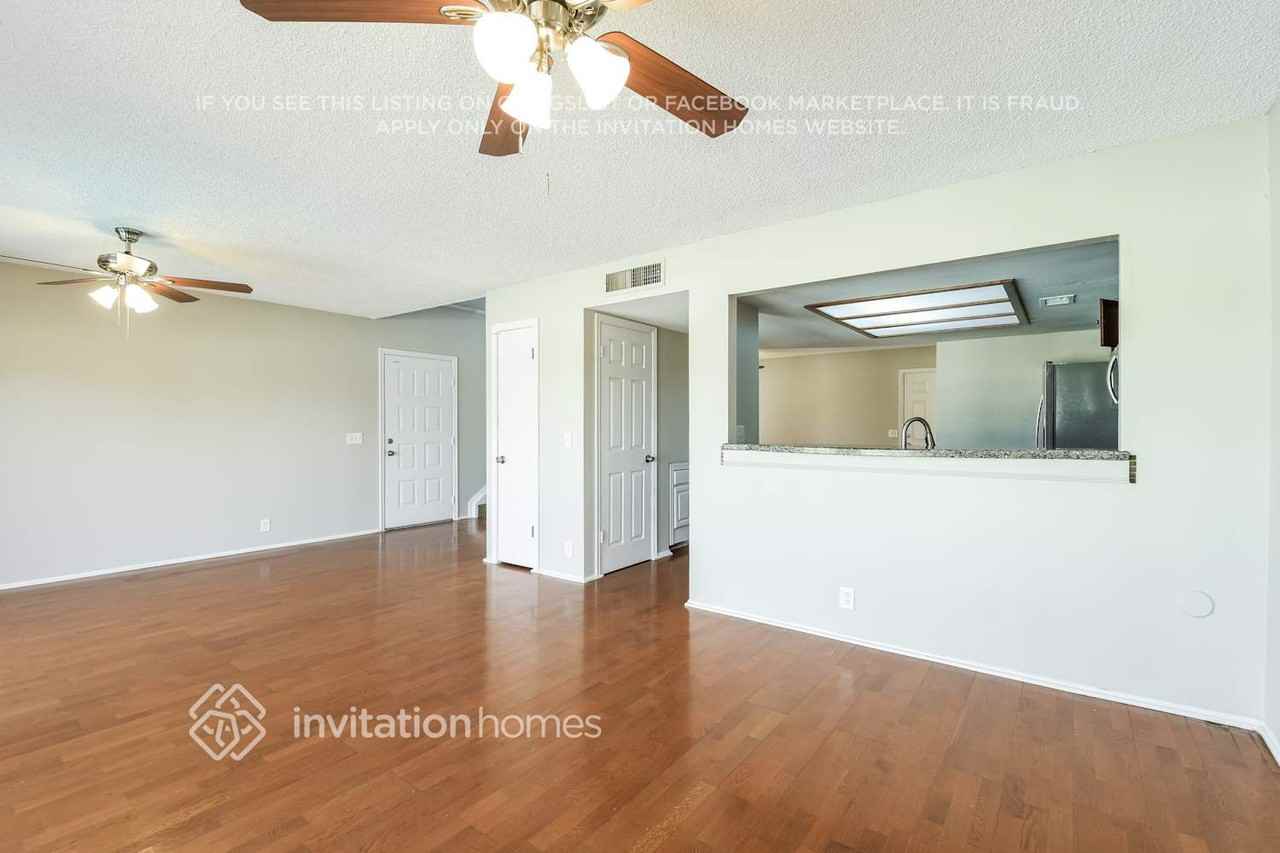 14240 N 50th Ln - Photo 5 of 17