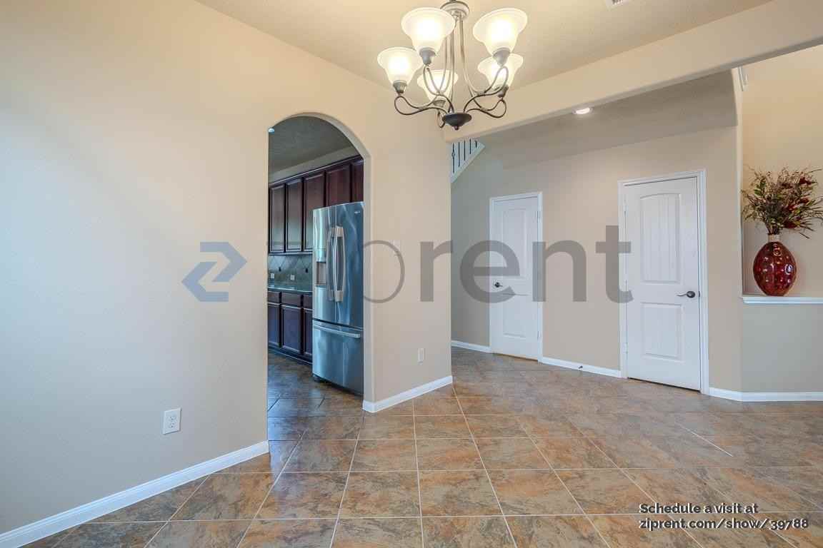 2814 Palm Harbour Dr - Photo 7 of 38